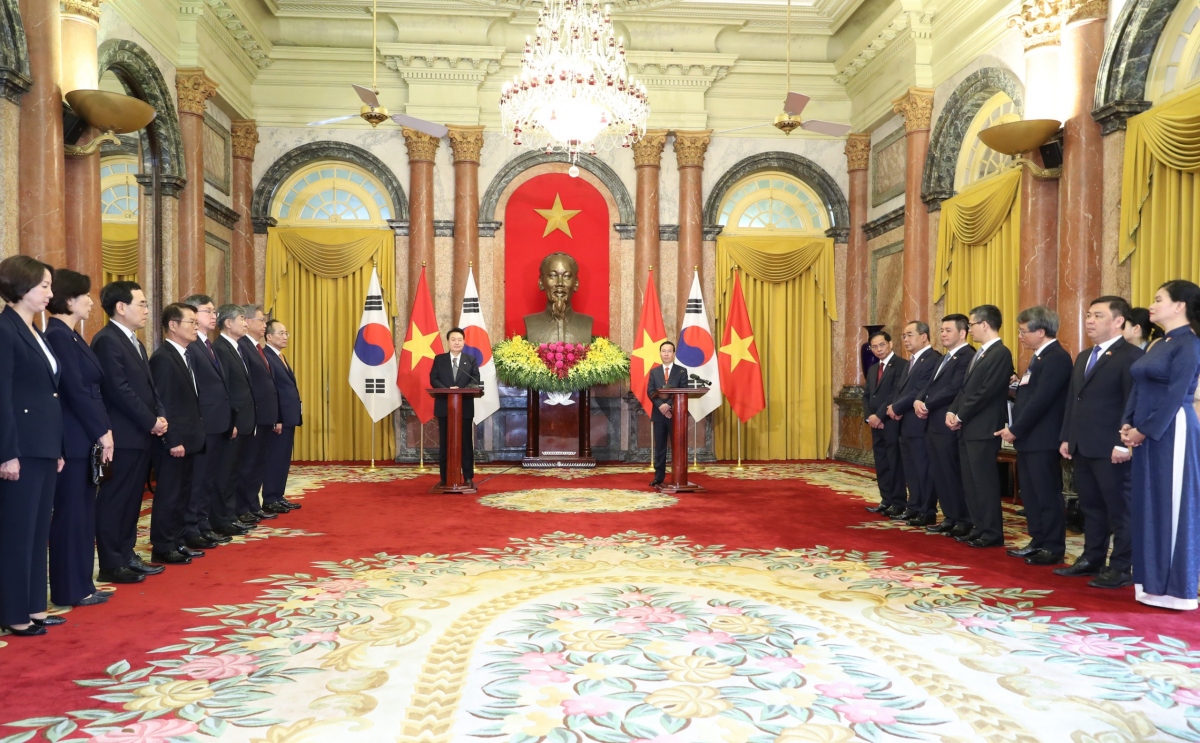 Việt Nam - Hàn Quốc trao đổi 17 văn kiện, nhất trí tăng cường hợp tác quốc phòng
